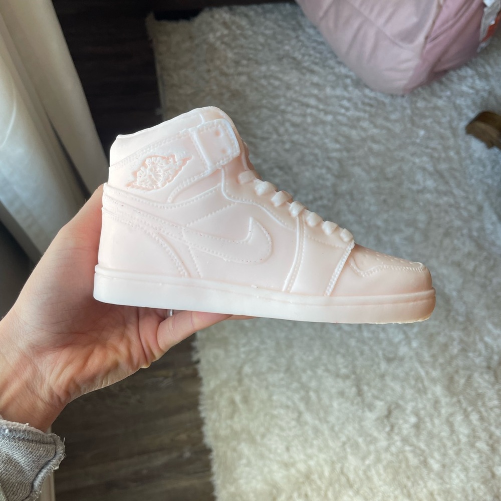 AJ1 Candles
